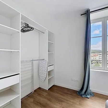 Apartment Les D Hiver 2 12 Pers Clermont-Ferrand